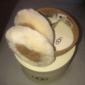 Wired Classic Sheepskin Earmuff